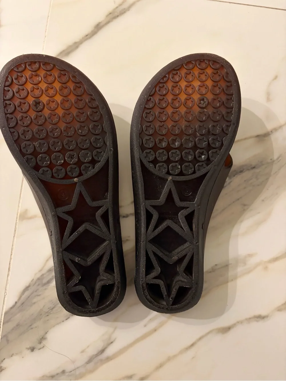 GAP Jelly Brown Flip Flop Sandals